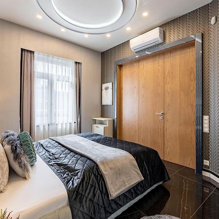 Luxury Royal Central Apartment By Prestige Homes Budapest Bagian luar foto