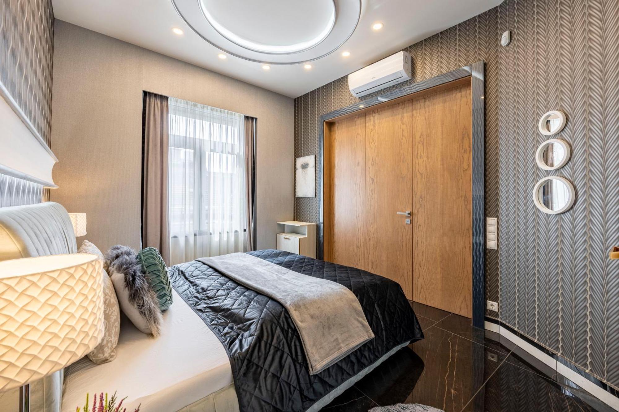 Luxury Royal Central Apartment By Prestige Homes Budapest Bagian luar foto
