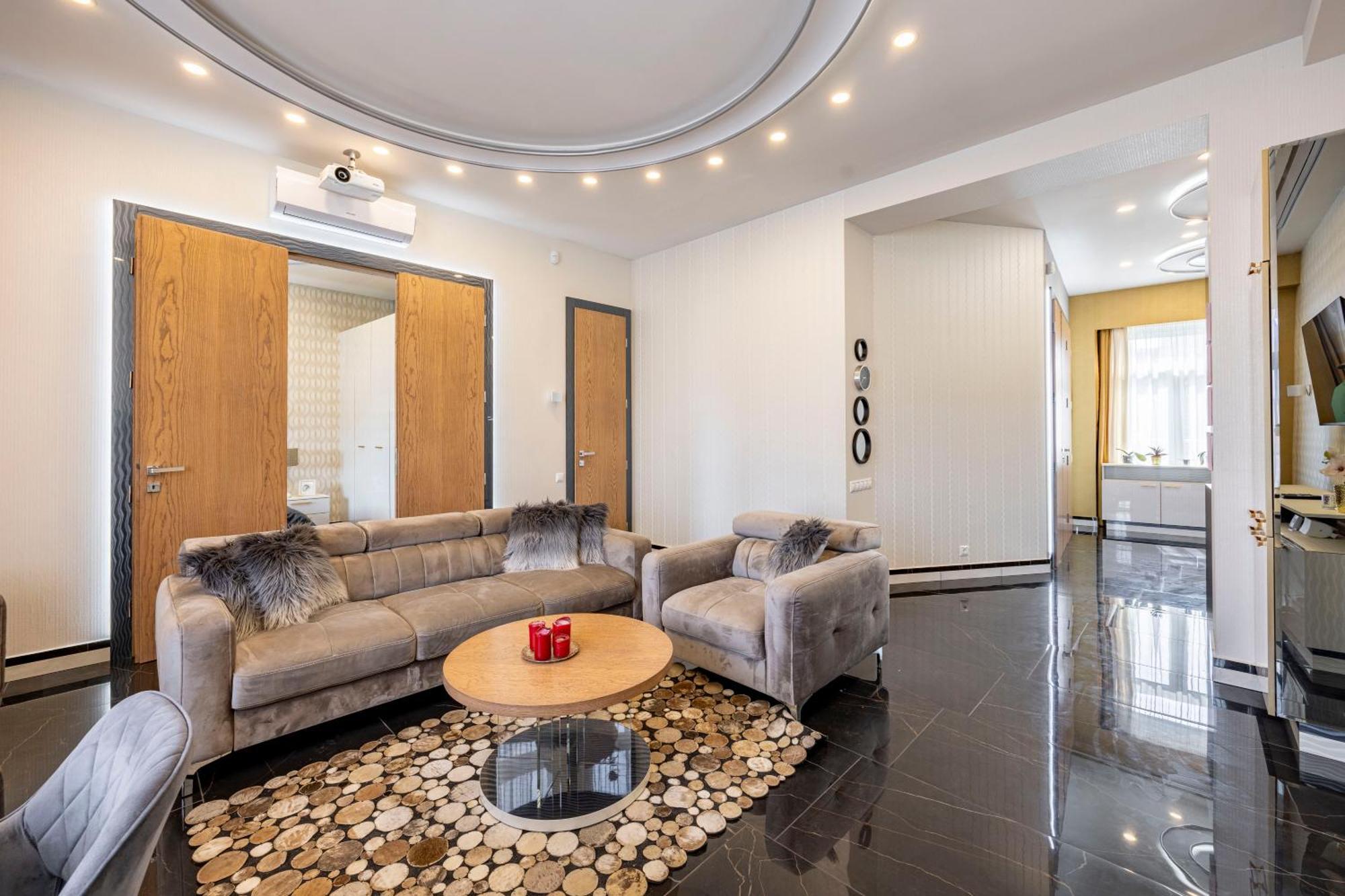 Luxury Royal Central Apartment By Prestige Homes Budapest Bagian luar foto