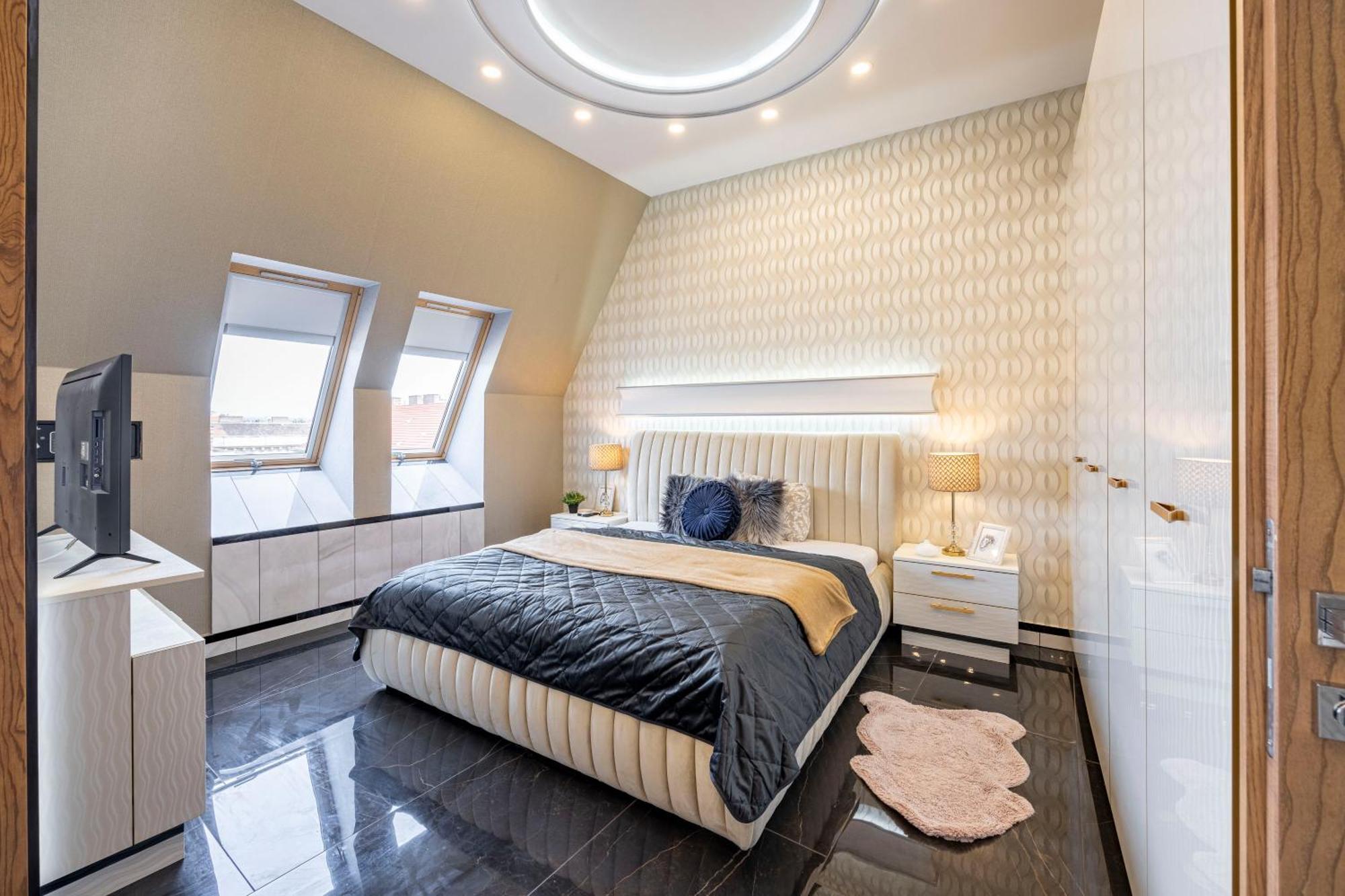 Luxury Royal Central Apartment By Prestige Homes Budapest Bagian luar foto