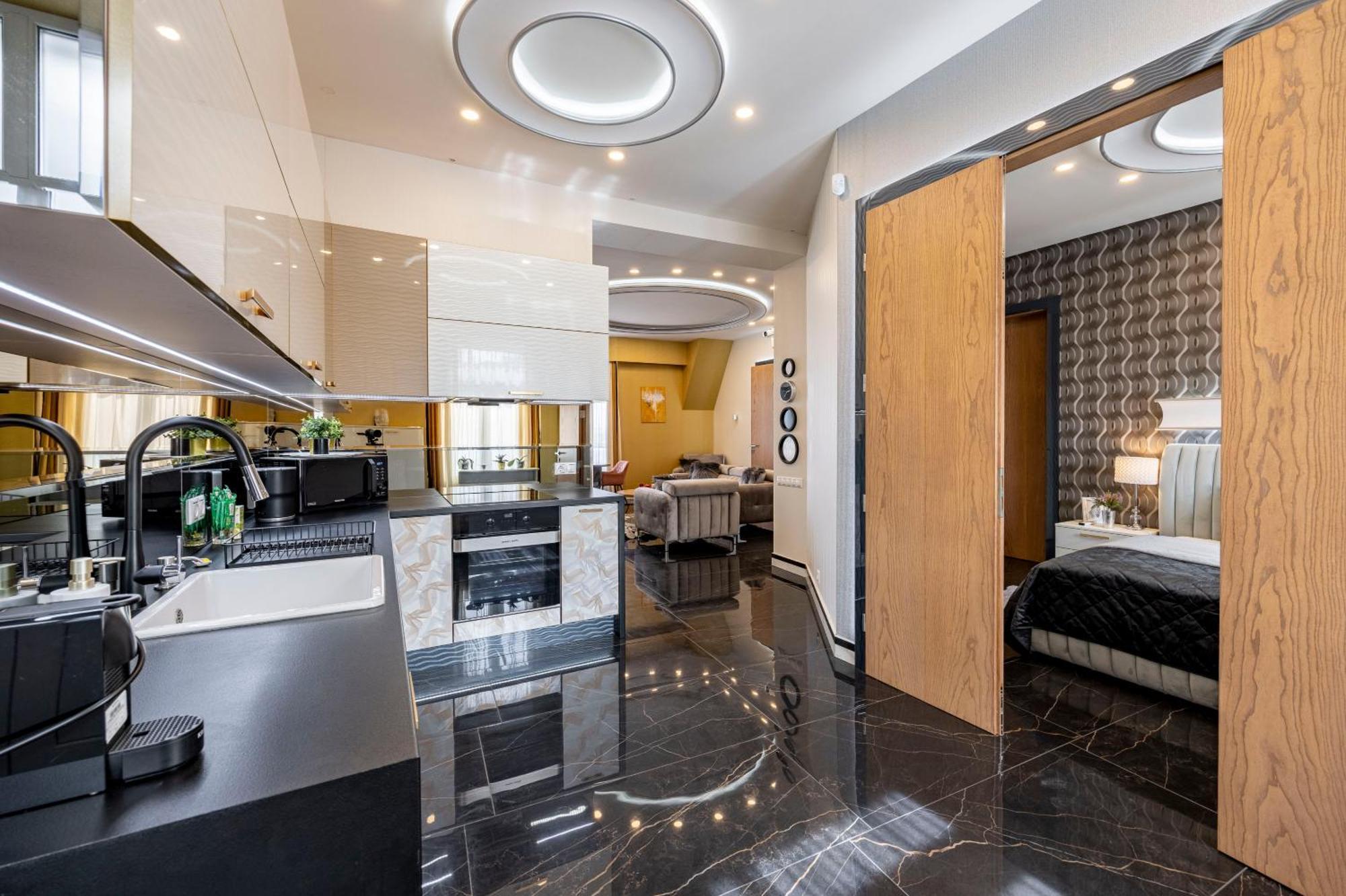 Luxury Royal Central Apartment By Prestige Homes Budapest Bagian luar foto
